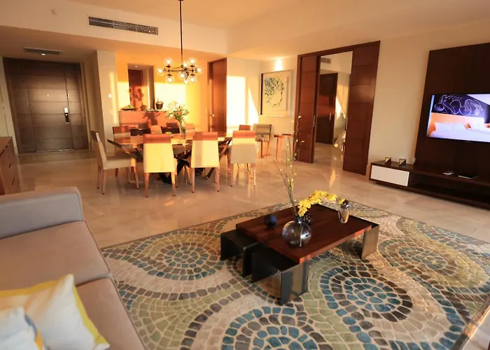 Hotels with a view Altitude By Krystal Grand Los Cabos