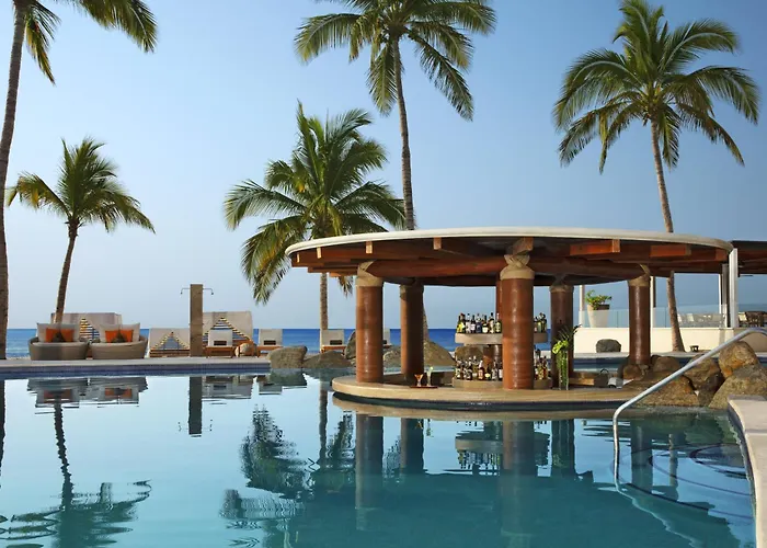 Hotels with a view Altitude By Krystal Grand Los Cabos